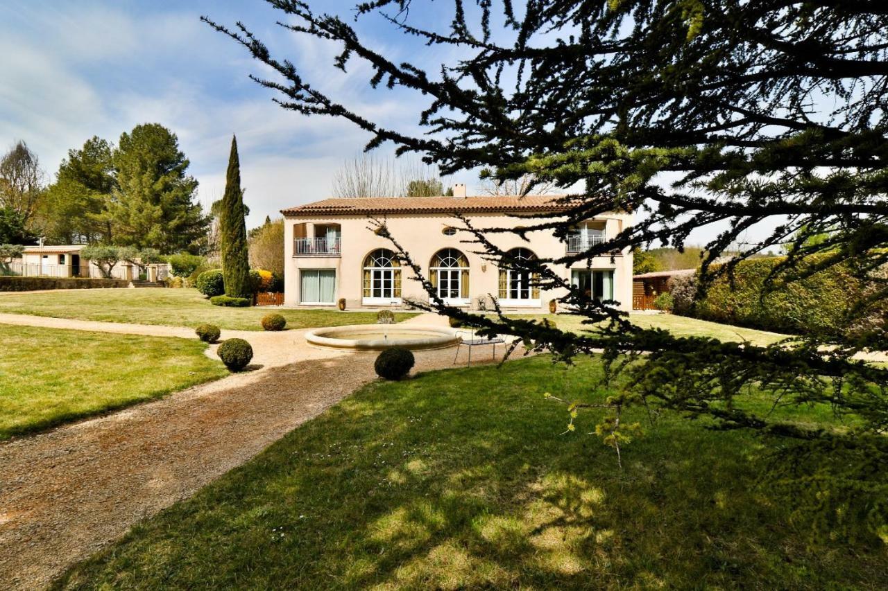 La Milane Bed & Breakfast Cabries Exterior photo
