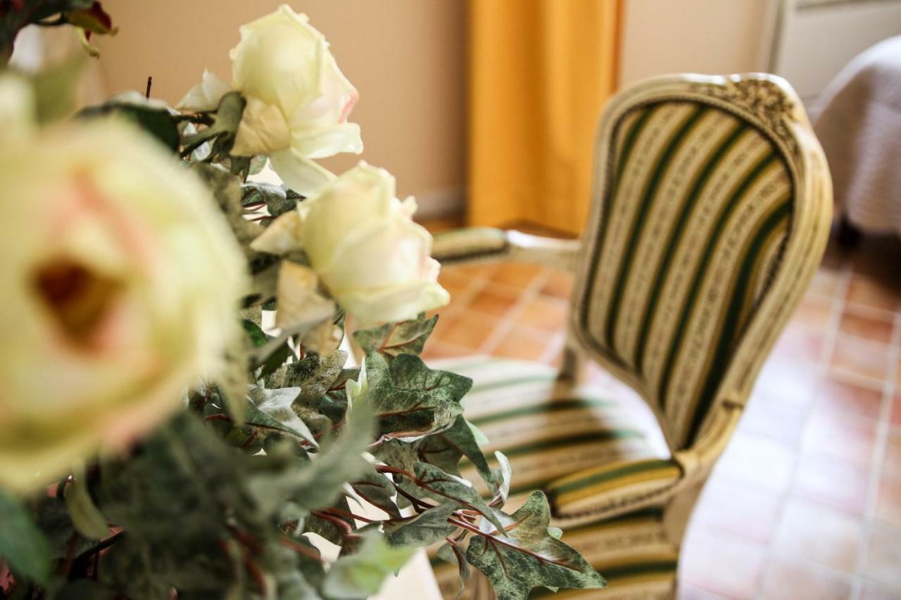 La Milane Bed & Breakfast Cabries Exterior photo
