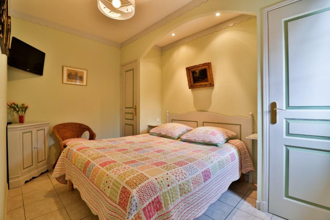 La Milane Bed & Breakfast Cabries Exterior photo