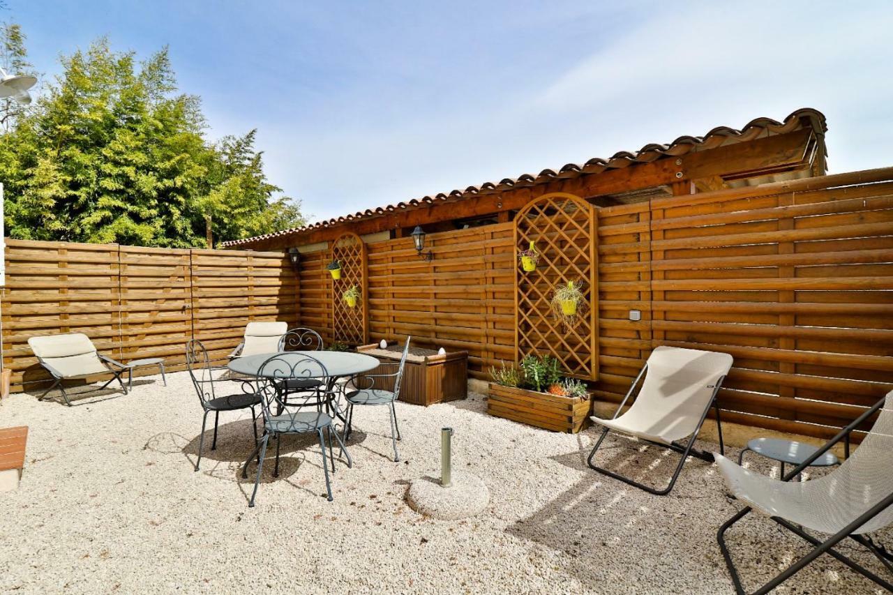 La Milane Bed & Breakfast Cabries Exterior photo