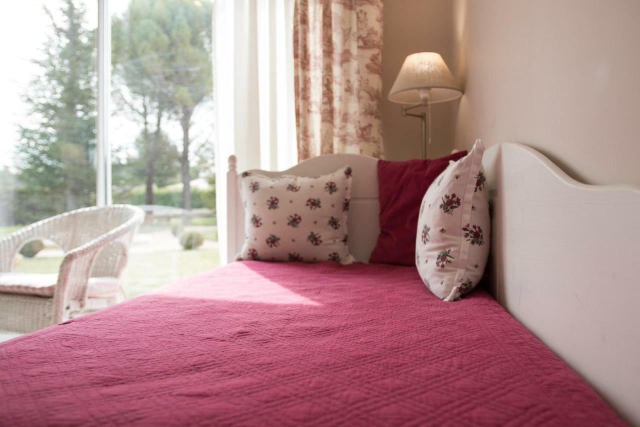 La Milane Bed & Breakfast Cabries Exterior photo